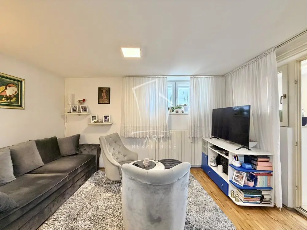 Trosoban stanovi Rakovica Skojevsko naselje 159000 evra 