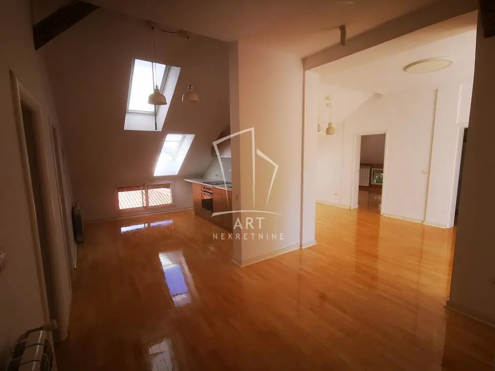 stanovi Beograd Šolina Petosoban 