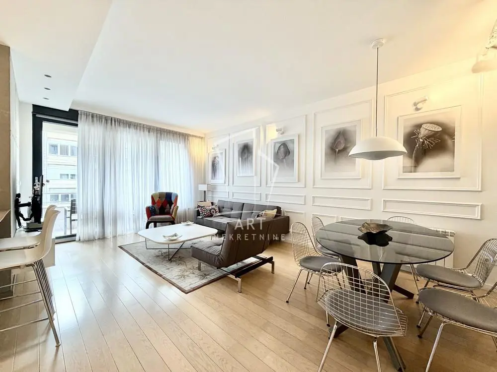 Dvosoban stanovi Vračar Hram 1800 evra 