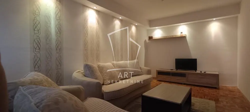 Dvosoban stanovi Novi Beograd Bežanijski blokovi (61 do 64) 550 evra 