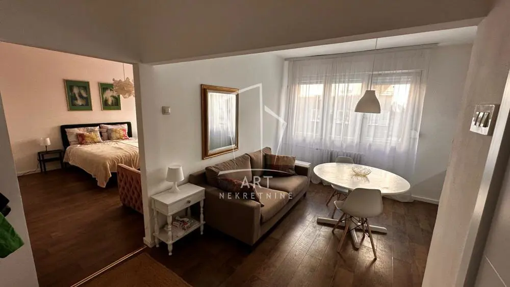 Jednoiposoban stanovi Savski venac Palata pravde 500 evra 