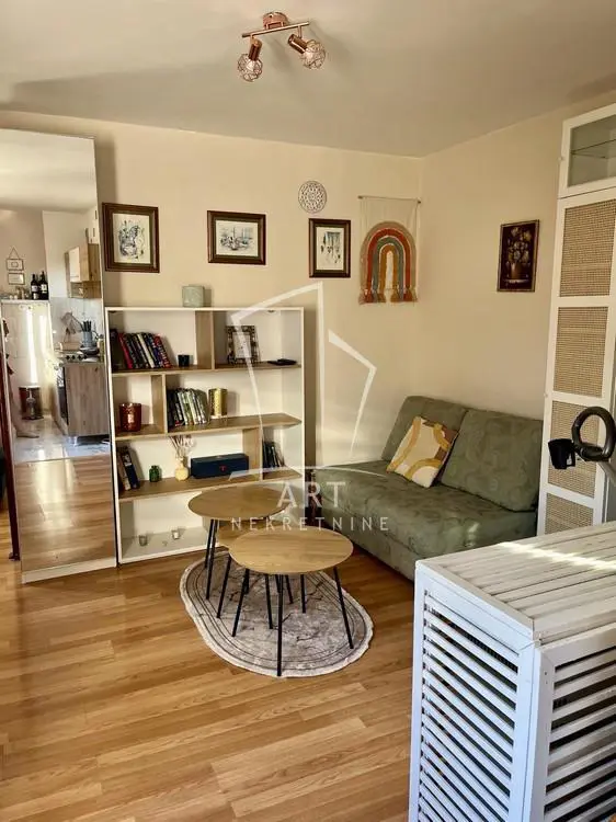 Jednoiposoban stanovi Zvezdara Gradska bolnica 460 evra 