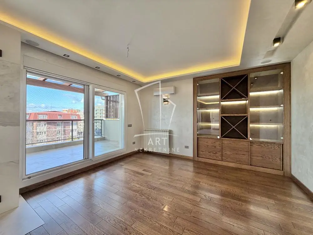 Beograd Voždovac Petosoban stanovi 650000 evra 