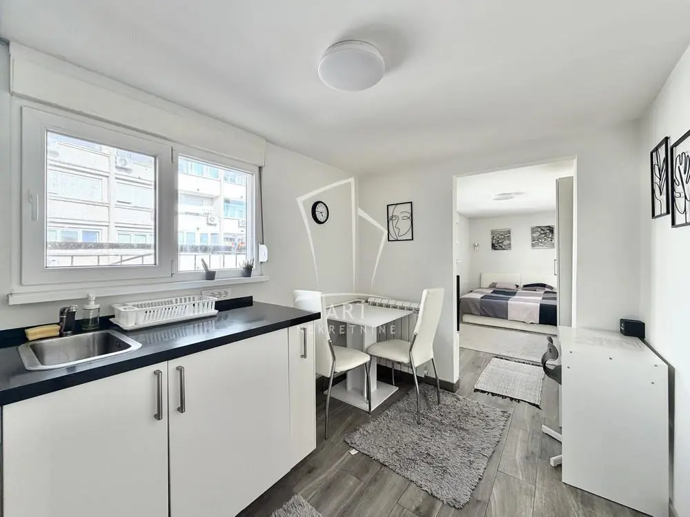 Beograd Stari Grad Garsonjera stanovi 550 evra 