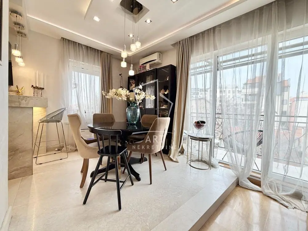 Troiposoban stanovi Voždovac Pašino i Lekino brdo 370000 evra 