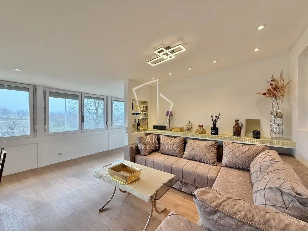 kuće Mladenovac Mladenovac okolina 120000 evra 