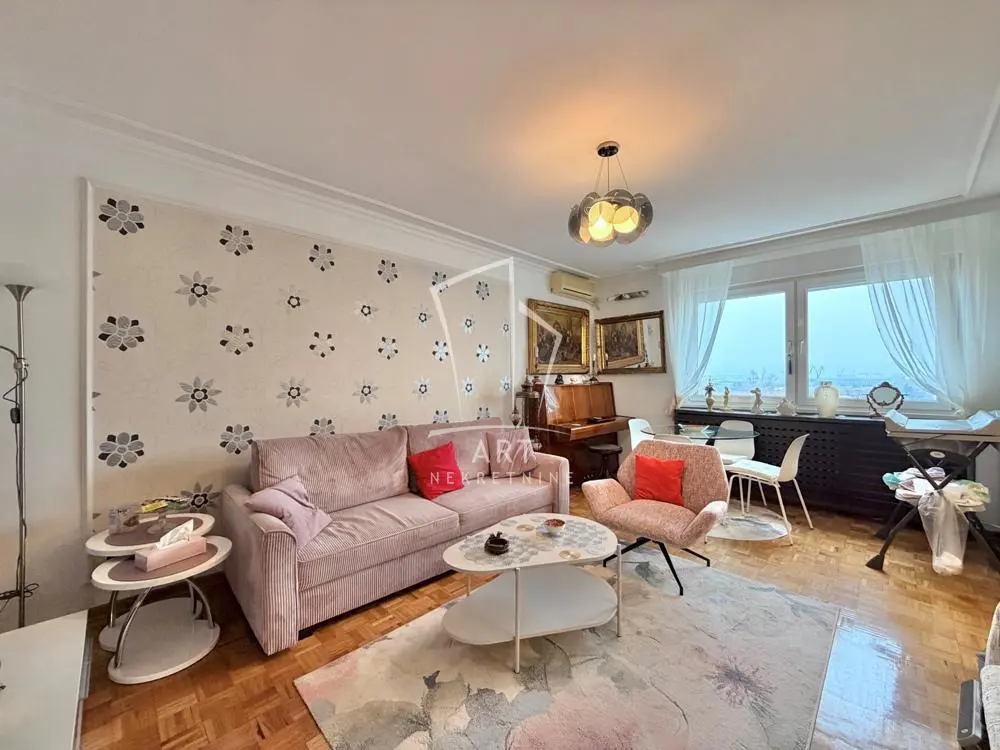 Beograd Stari Grad Dvosoban stanovi 800 evra 