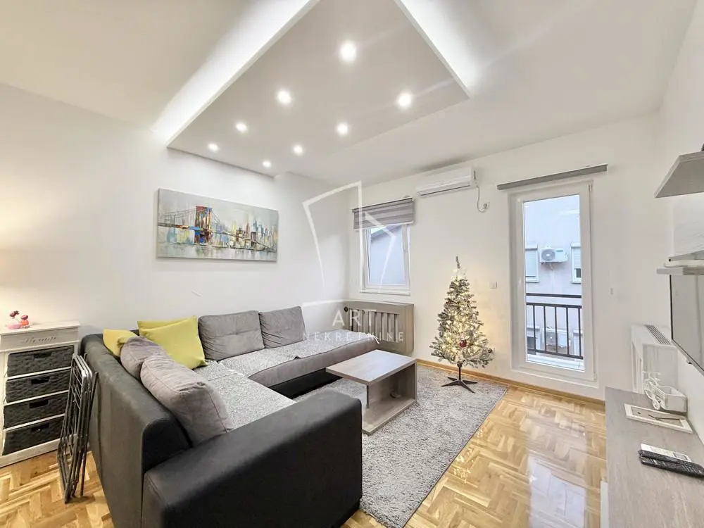 Dvosoban stanovi Zvezdara Vojvode Vlahovića 400 evra 