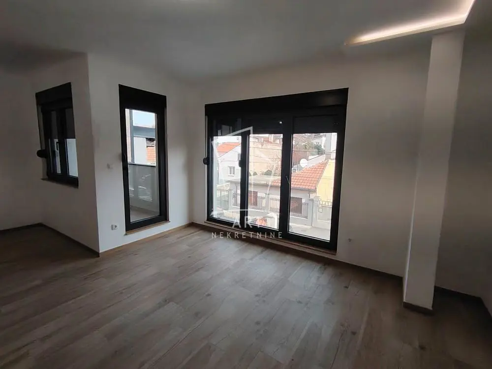  novogradnja Trosoban stanovi Zvezdara Olimp 600 evra 