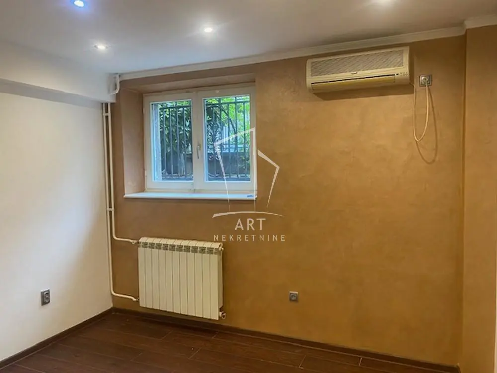 poslovni prostor Vračar Kalenić 600 evra 