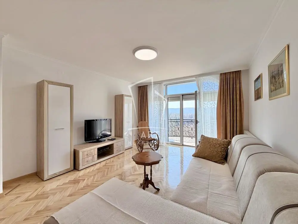 stanovi Beograd Cara Iraklija Trosoban 