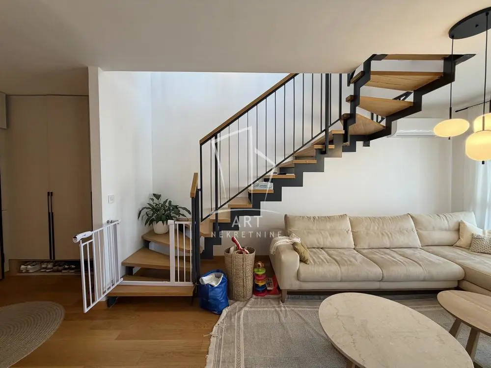 stanovi Beograd Cara Dušana Četvorosoban 