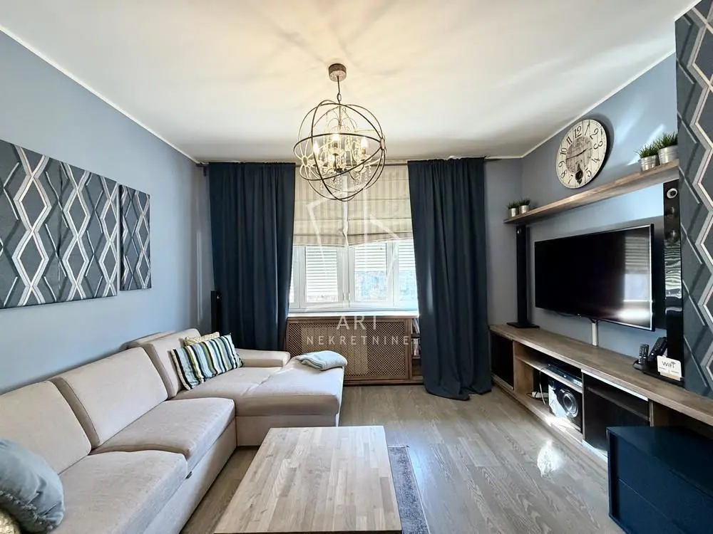 Trosoban stanovi Stari Grad Skadarlija 429000 evra 