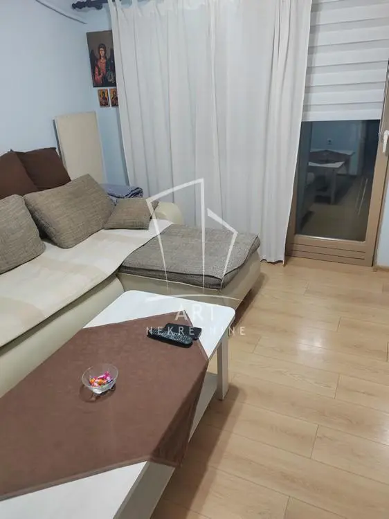 Trosoban stanovi Čukarica Cerak 143000 evra 