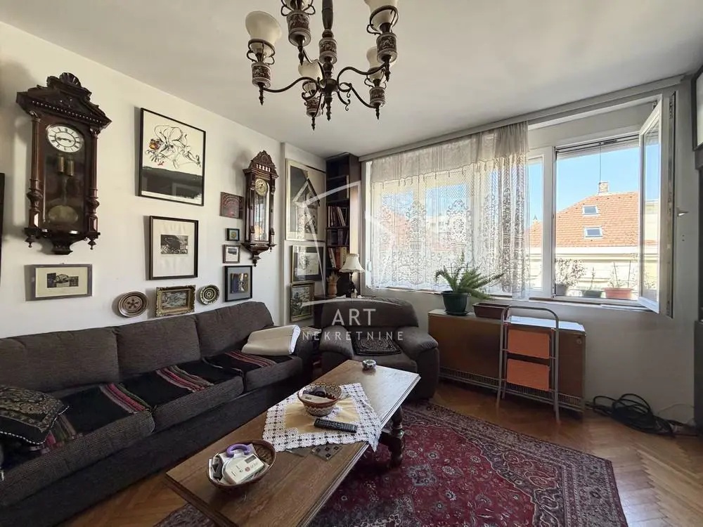 Dvoiposoban stanovi Zemun Zemun centar 275000 evra 