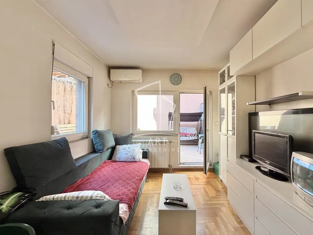 Jednoiposoban stanovi Voždovac Dušanovac 160000 evra 