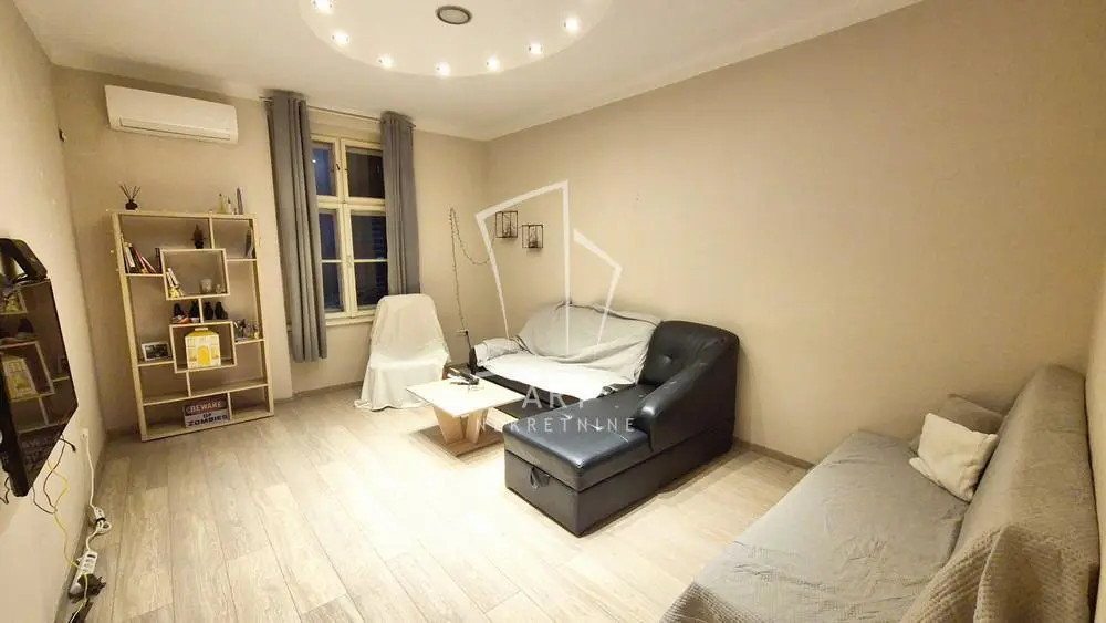 Trosoban stanovi Savski venac Palata pravde 650 evra 