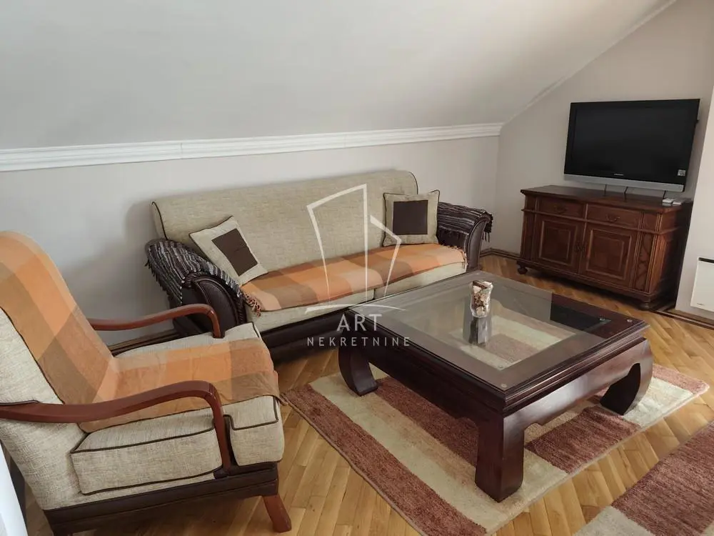 Beograd Palilula Trosoban stanovi 500 evra 