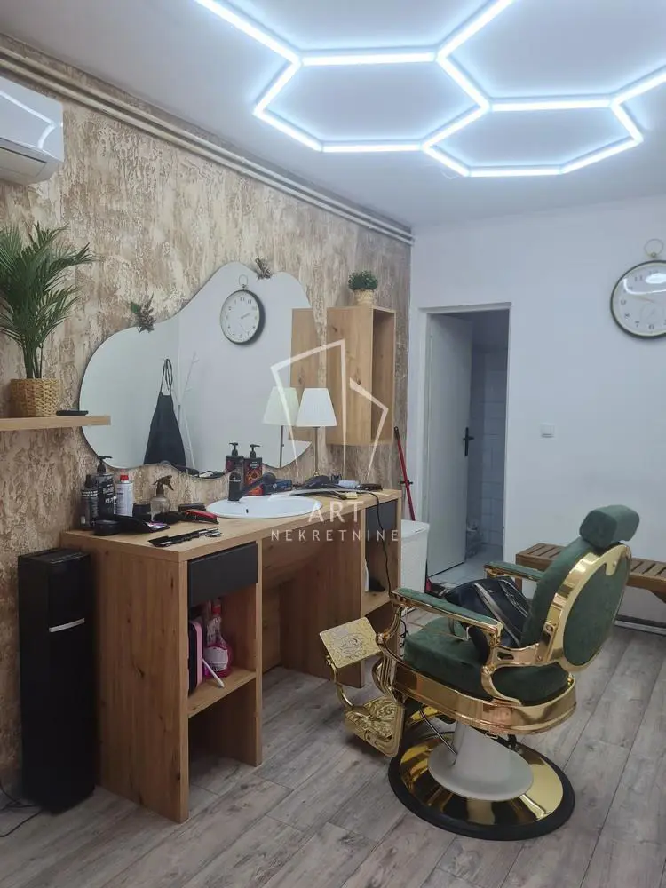 poslovni prostor Voždovac Banjica I II 180 evra 