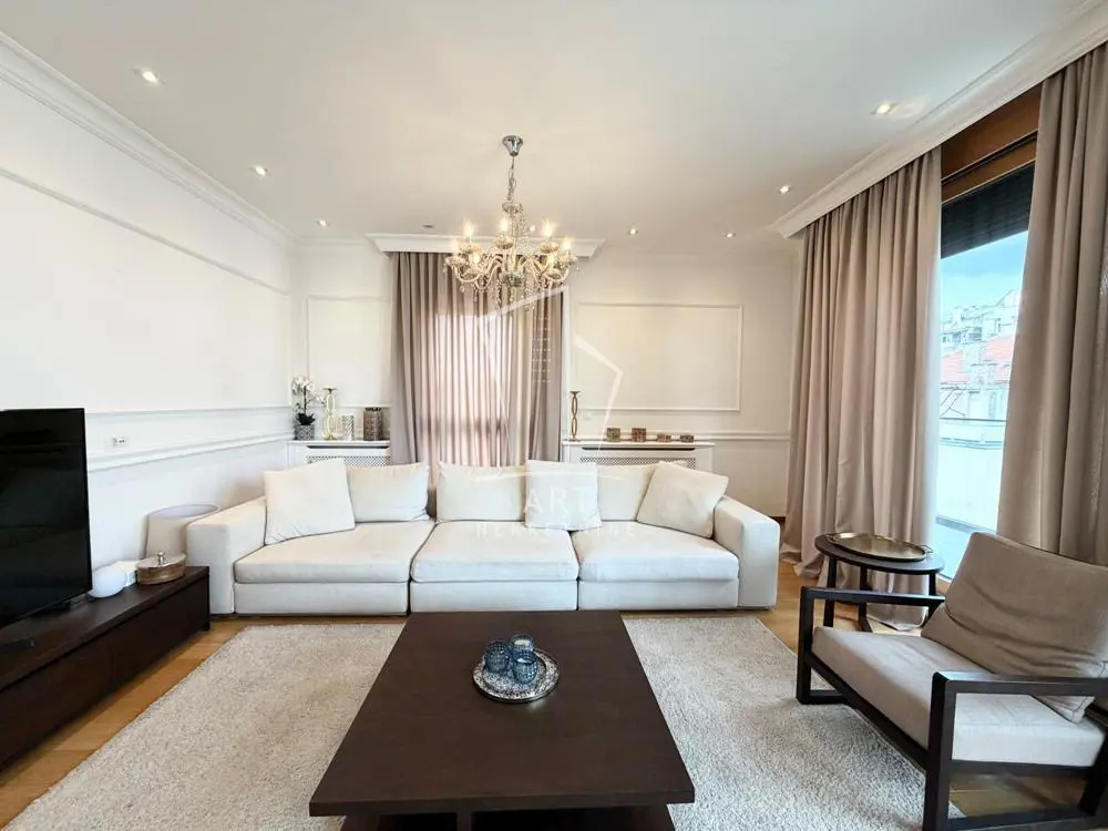 Četvorosoban stanovi Vračar Neimar 3000 evra 