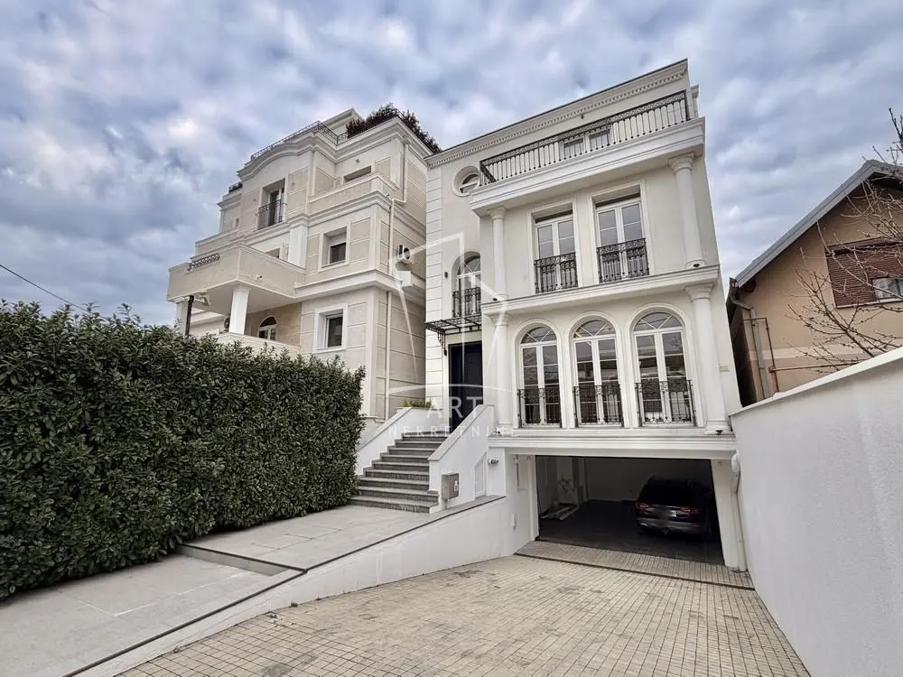 Beograd Čukarica kuće 6900 evra 