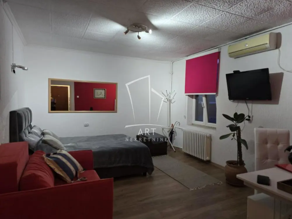 Beograd Stari Grad Garsonjera stanovi 700 evra 