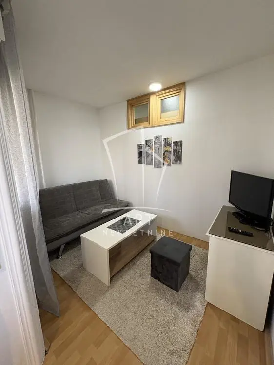 Dvosoban stanovi Zemun Meandri 450 evra 