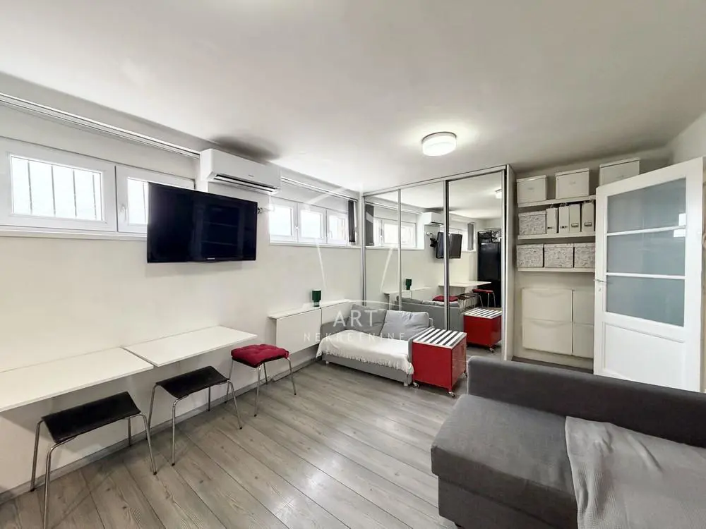 Beograd Stari Grad Jednoiposoban stanovi 300000 evra 