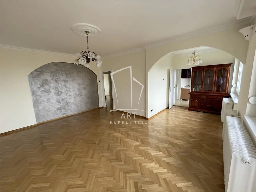 poslovni prostor Savski venac Senjak 1350 evra 