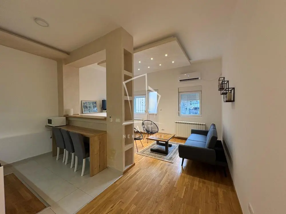 Jednoiposoban stanovi Zvezdara Cvetkova pijaca 500 evra 