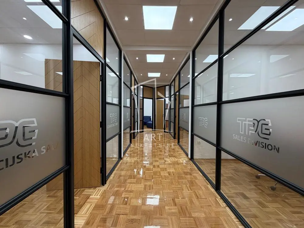 poslovni prostor Novi Beograd Hotel Yu i Stari merkator 2800 evra 