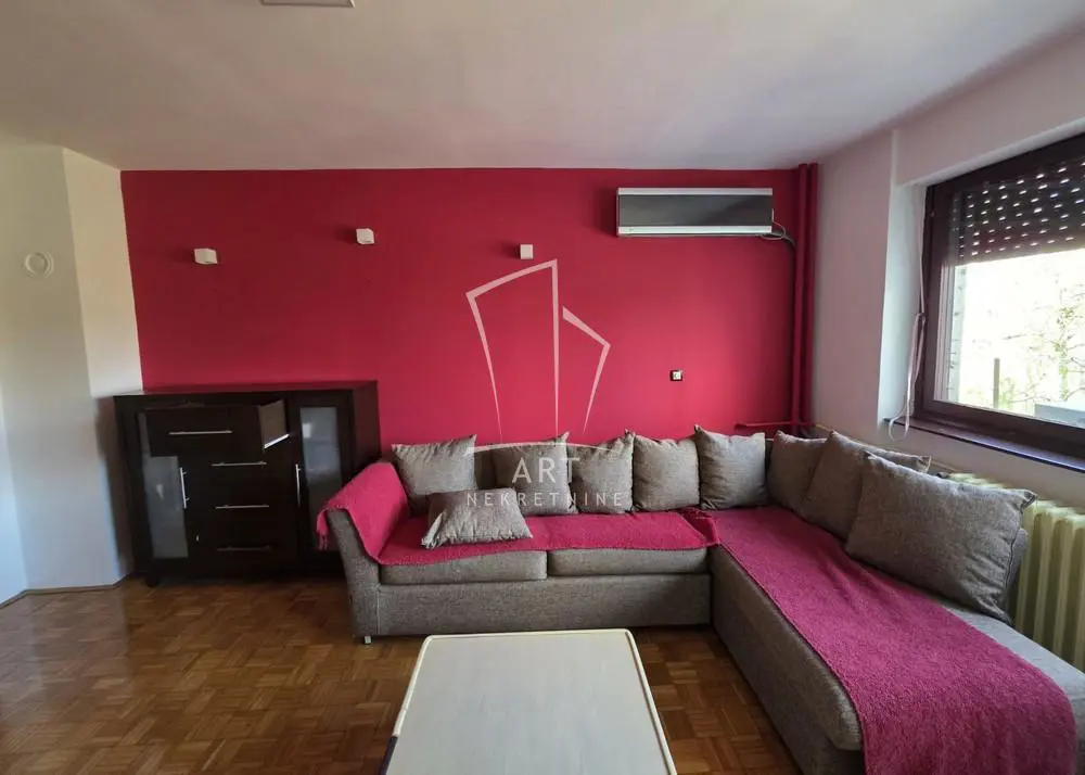 Dvoiposoban stanovi Rakovica Skojevsko naselje 600 evra 