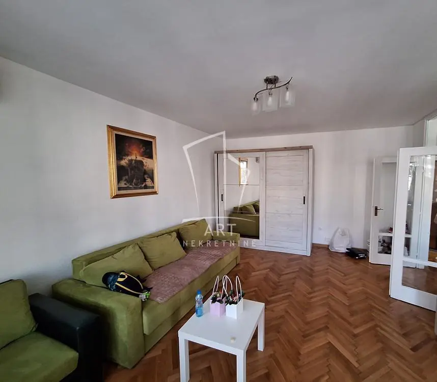 Beograd Zvezdara Dvoiposoban stanovi 800 evra 