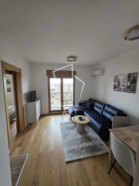 Beograd Voždovac  novogradnja Jednoiposoban stanovi 600 evra 