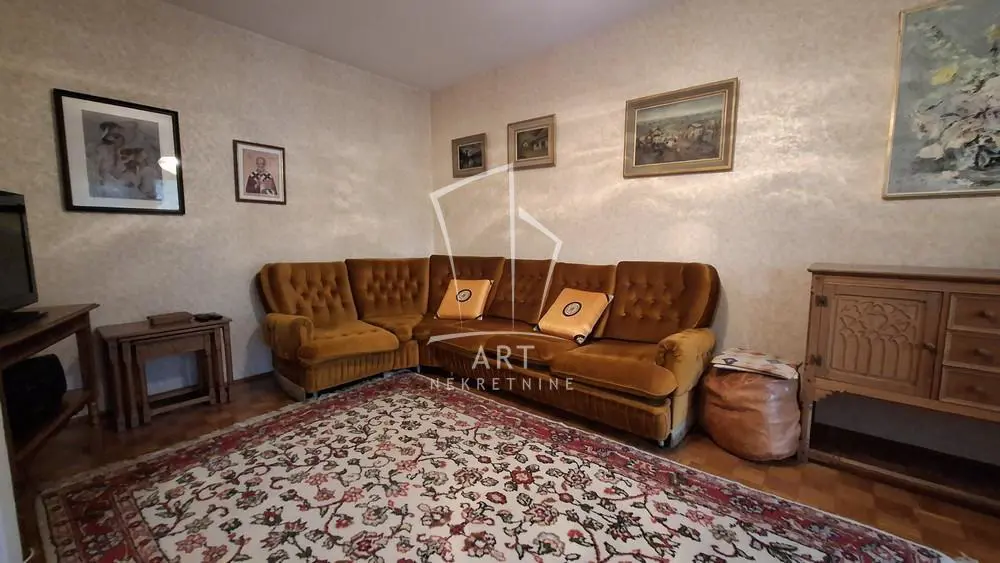 Beograd Novi Beograd Trosoban stanovi 600 evra 