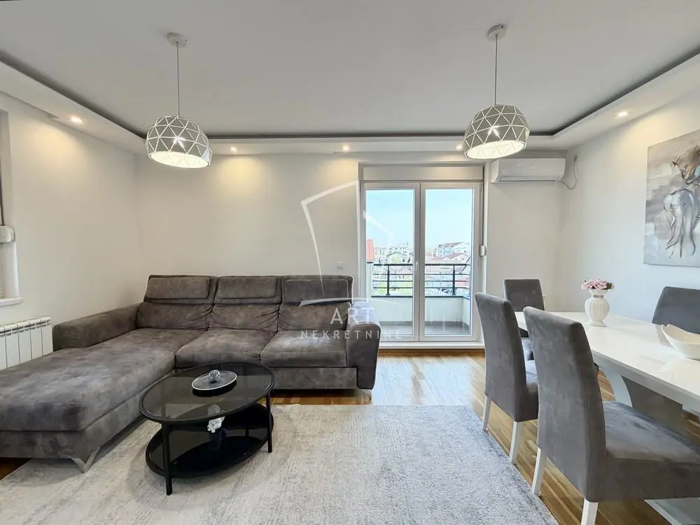 Trosoban stanovi Surčin Ledine 178000 evra 