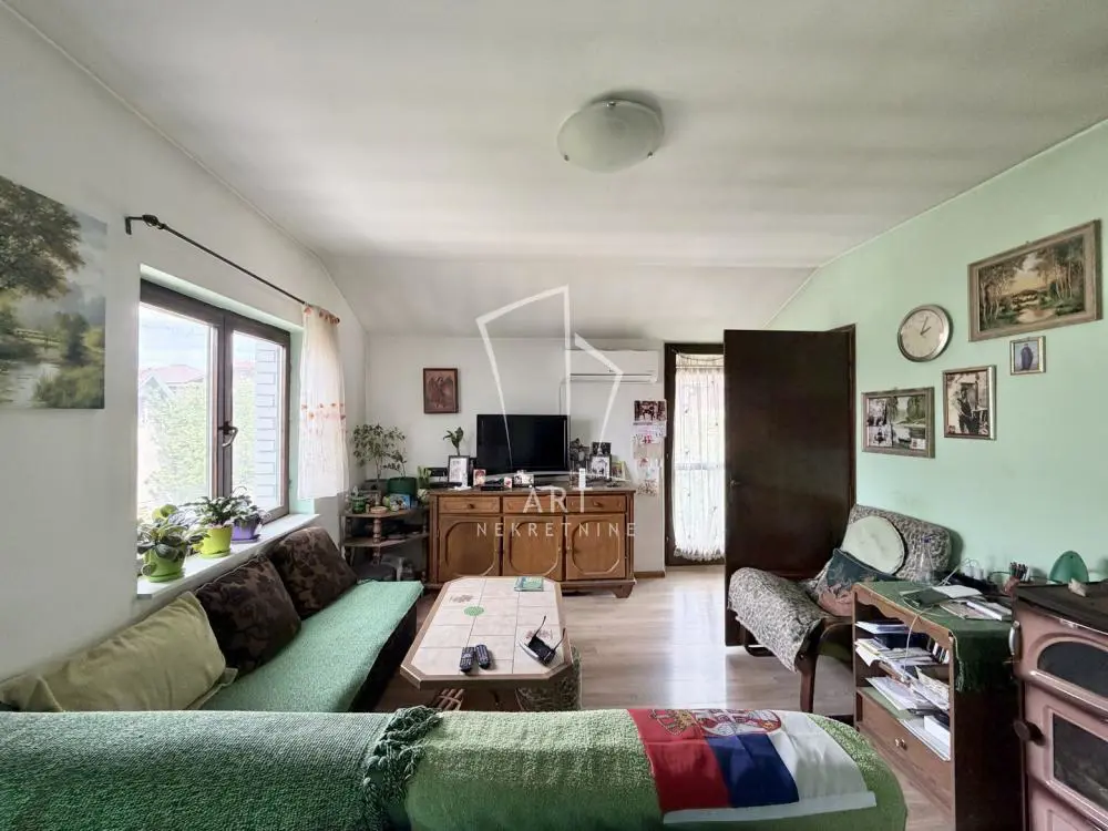 kuće Surčin Surčin Centar 280000 evra 