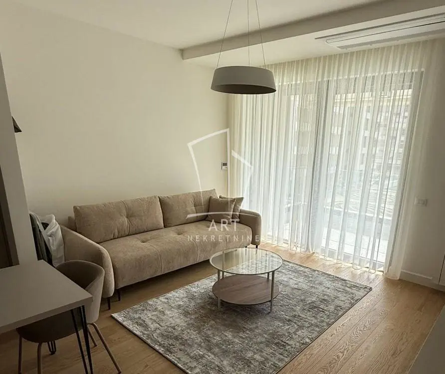 Dvosoban stanovi Novi Beograd Bežanijski blokovi (61 do 64) 950 evra 