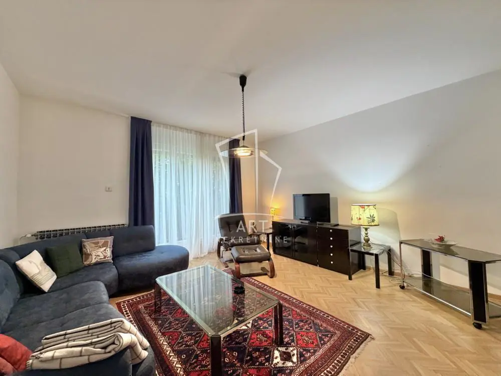 Beograd Savski venac Troiposoban stanovi 850 evra 