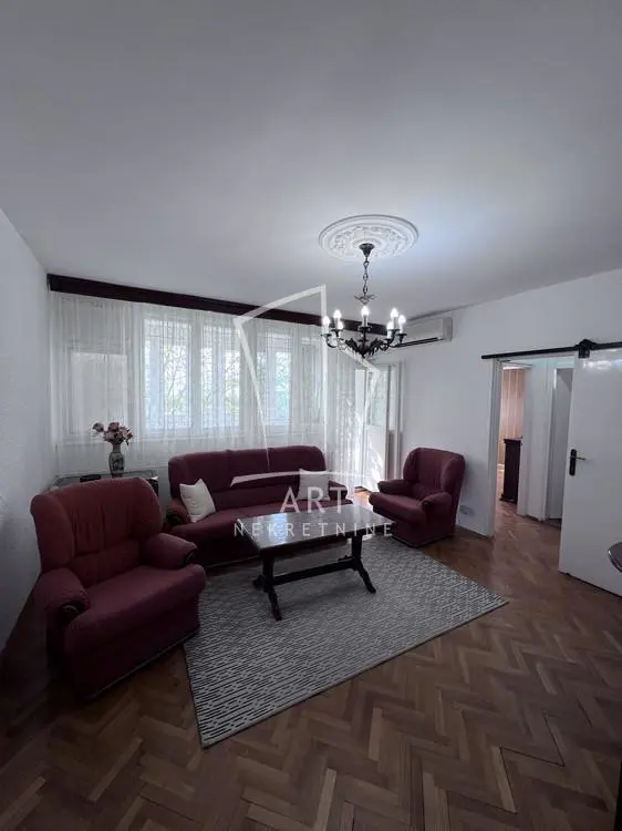 Četvorosoban stanovi Zvezdara Lion 750 evra 