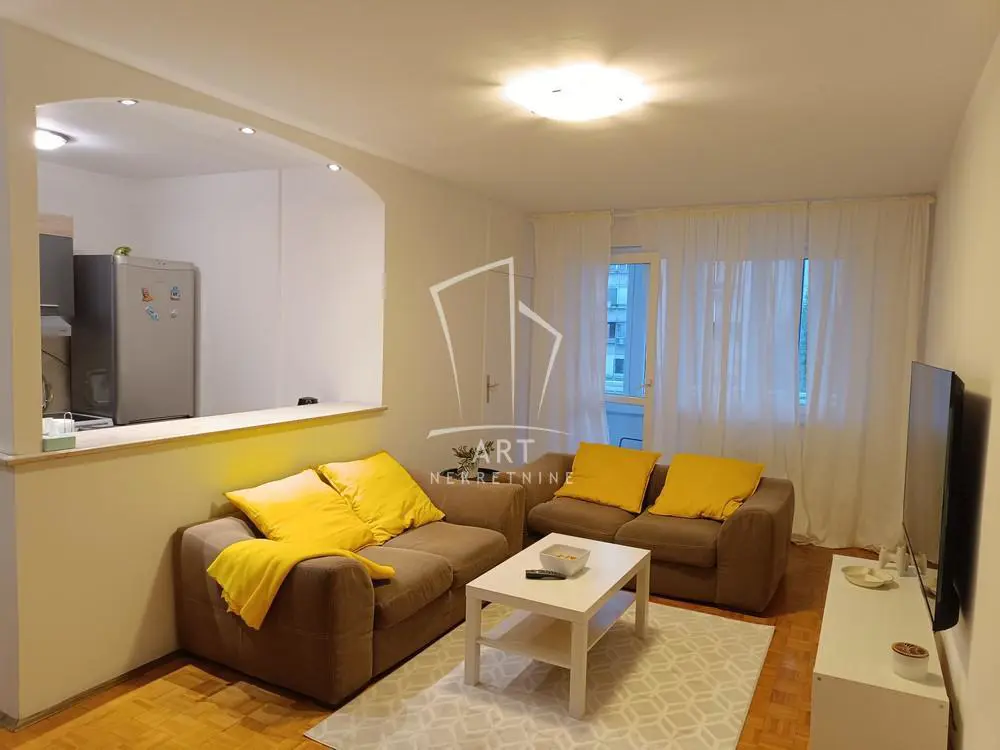 Beograd Novi Beograd Troiposoban stanovi 650 evra 