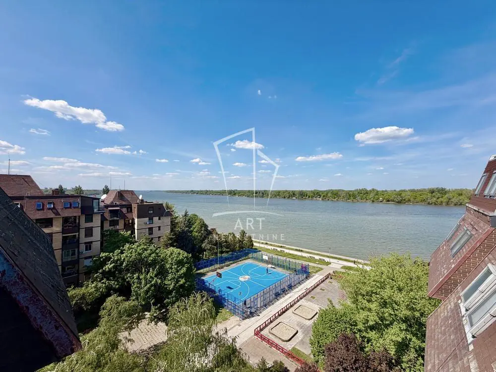 Beograd Stari Grad Četvorosoban stanovi 1350 evra 