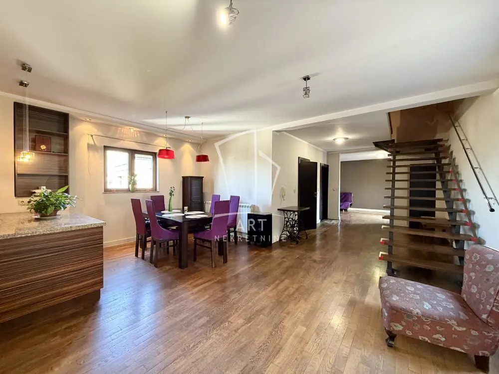 Četvorosoban stanovi Stari Grad Dorćol donji 570000 evra 