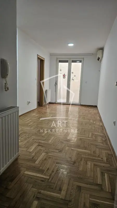 Jednoiposoban stanovi Zvezdara Mirijevo I II III IV 61000 evra 