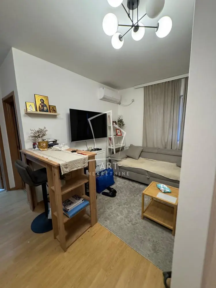 Jednoiposoban stanovi Palilula Krnjača 84000 evra 