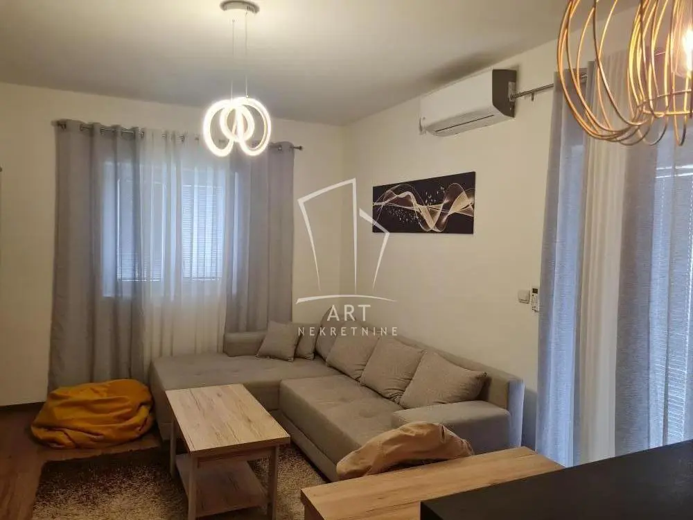 Jednosoban stanovi Palilula Tašmajdan 600 evra 