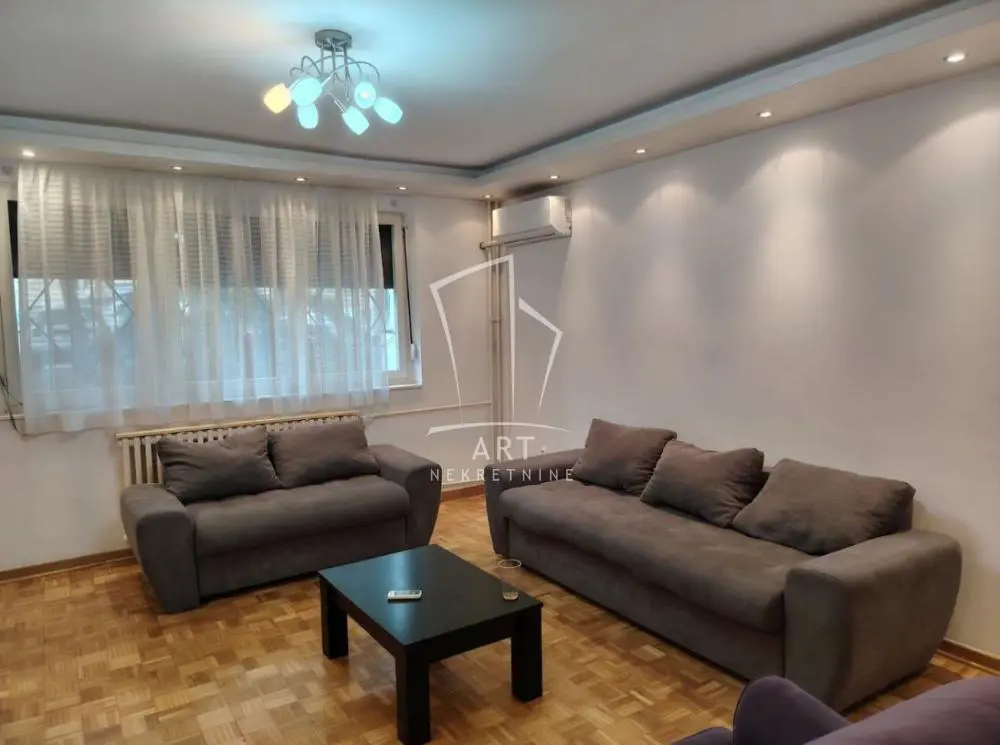 Beograd Zvezdara Trosoban stanovi 600 evra 