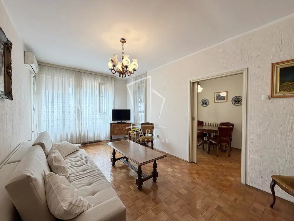 Beograd Novi Beograd Dvoiposoban stanovi 272000 evra 