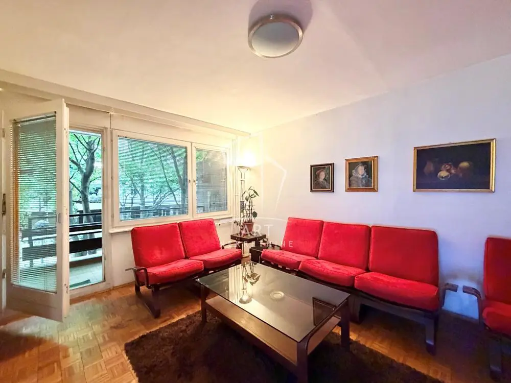 Troiposoban stanovi Novi Beograd Sava centar (Blok 19 do 23) 335000 evra 