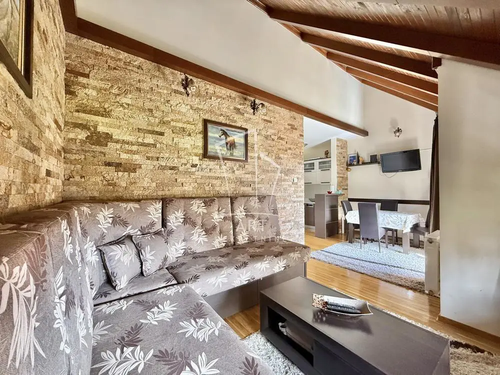 Četvorosoban stanovi Zlatibor Palisad 170000 evra 